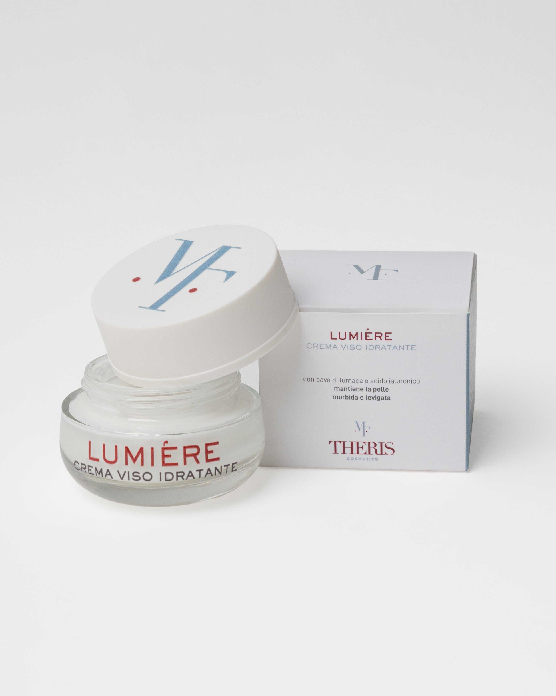 Theris Idratazione skincare bundle with various face products, including moisturizer, serum, and cleanser for complete hydration.